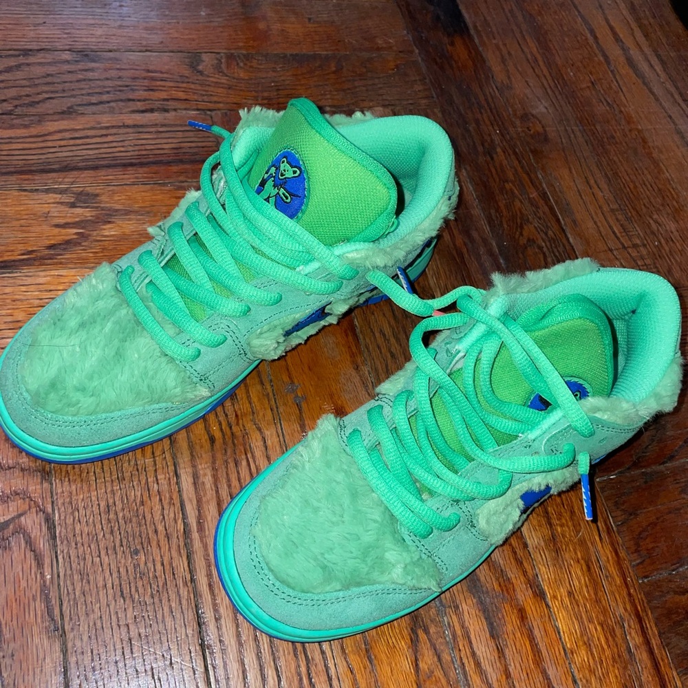 Nike SB Dunk Low
Grateful Dead Bears Green